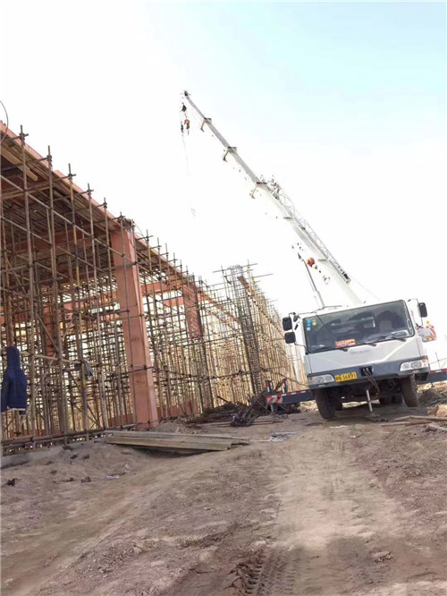 丁青县吊车作业的安全注意事项有哪些？